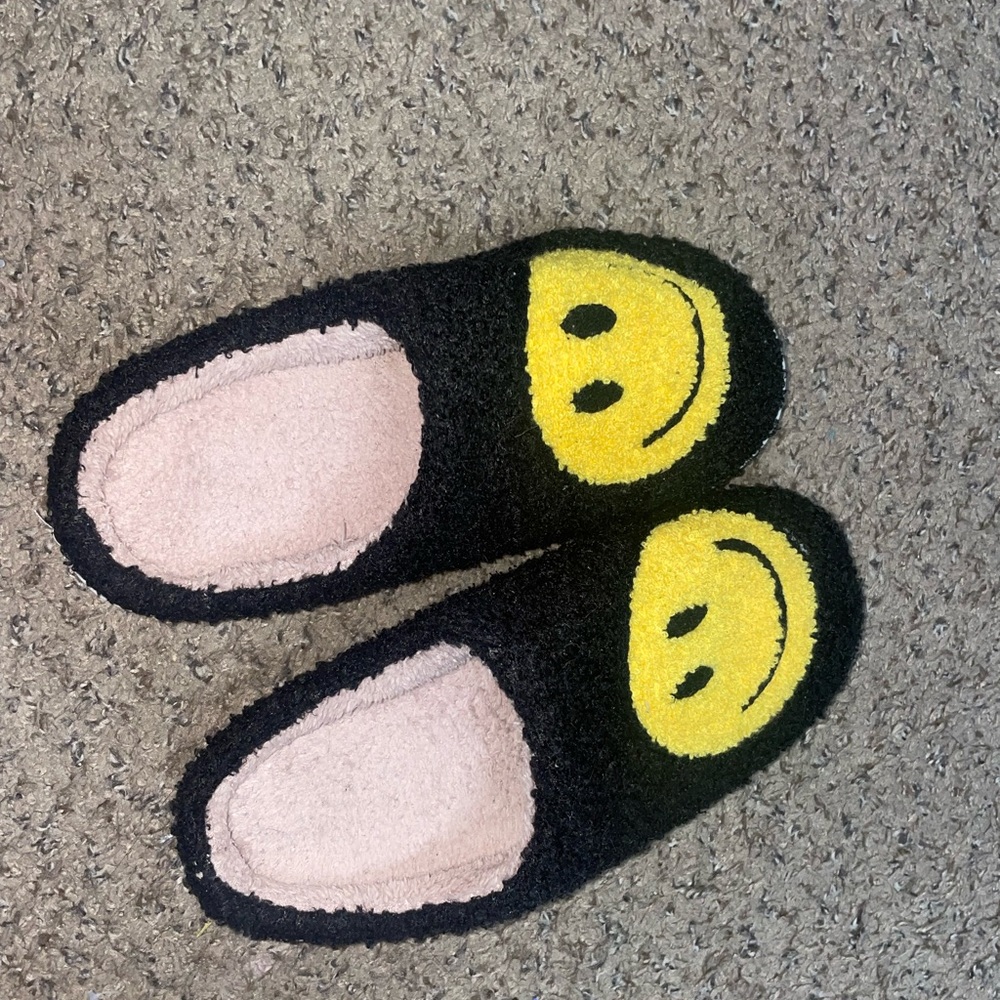 Smiley comfy slides